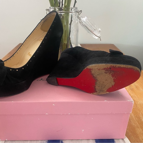 Christian Louboutin, black suede wedges, size 38 1/2 - Picture 3 of 5